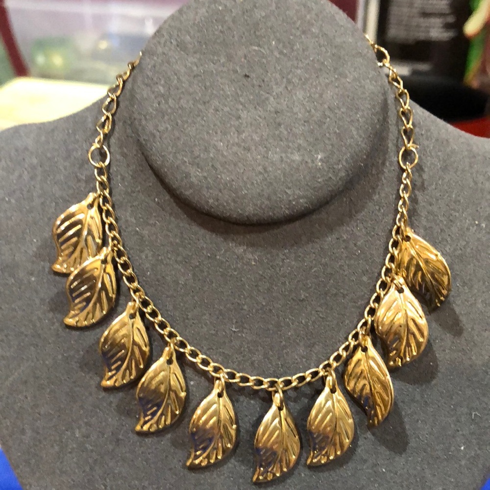 Vintage Gold leaf Ankle bracelet /Bracelet 9 1/2 with Extender